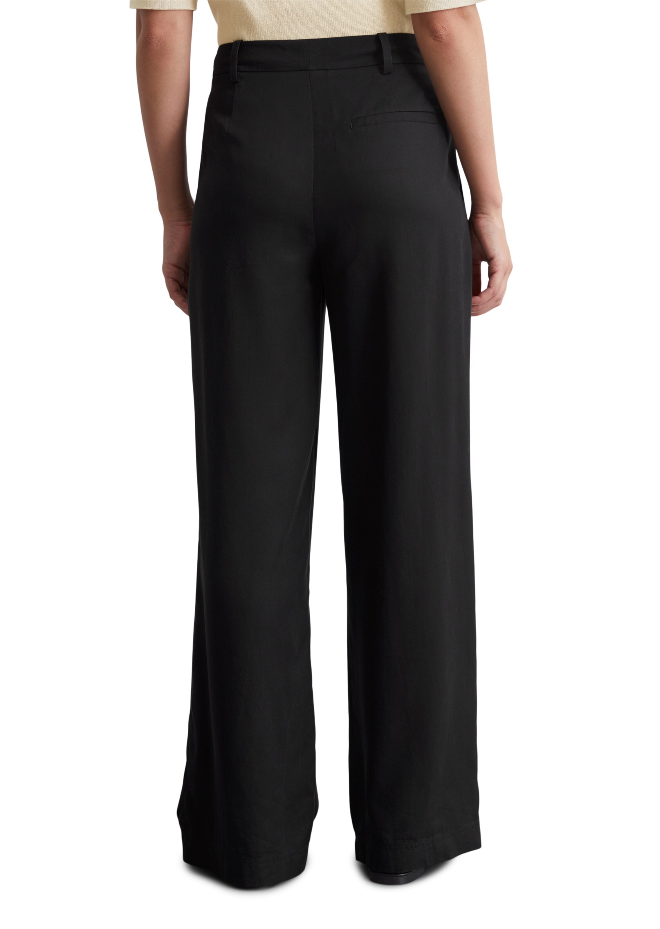 Marc O'Polo Wide leg Pleat-front trousers in Black