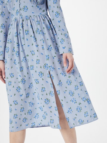 Monki Kleid in Blau