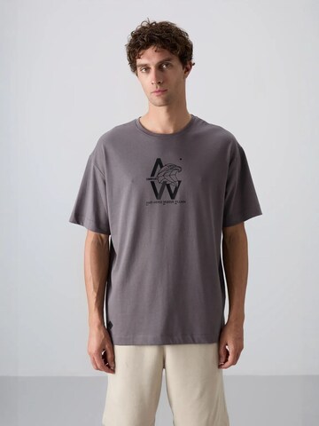 Tommy Life Shirt in Grey: front