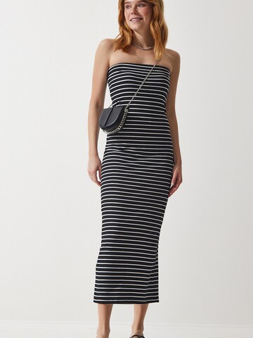 Happiness İstanbul Sommerkjole i sort