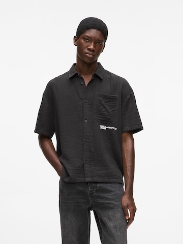 KARL LAGERFELD JEANS Regular Fit Paita värissä musta: etupuoli