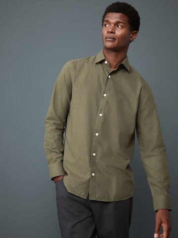 Next Regular Fit Hemd in Grün