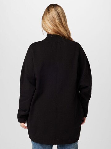 Calvin Klein Jeans Curve Sweatshirt in Black