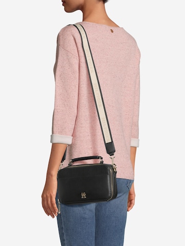Buy tommy hilfiger bags top online
