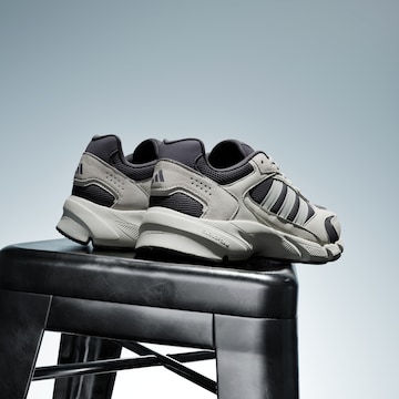 Scarpa sportiva 'Crazychaos 2000 Mercedes AMG Petronas F1 Team' di ADIDAS PERFORMANCE in bianco