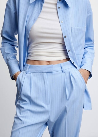 MANGO Normální Kalhoty s puky 'Nube' – modrá
