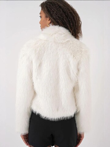 Bigdart Between-seasons coat in White