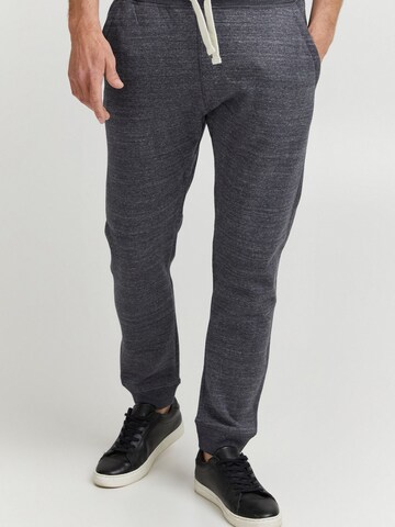 BLEND Tapered Pants 'Alton' in Grey: front
