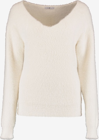 Hailys Sweater in White: front