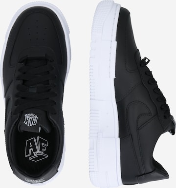 Baskets basses Nike Sportswear en noir