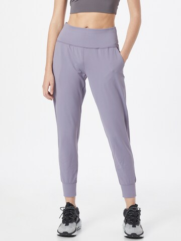 UNDER ARMOUR Tapered Sporthose 'Meridian' in Lila: predná strana