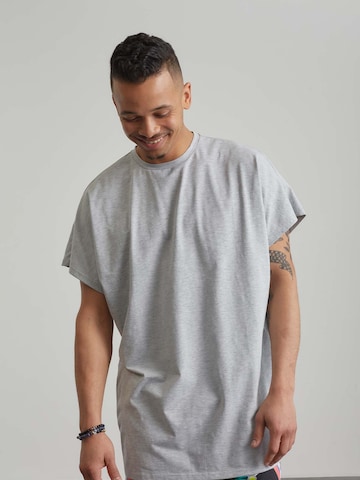 T-Shirt 'Jake' ABOUT YOU x Benny Cristo en gris : devant