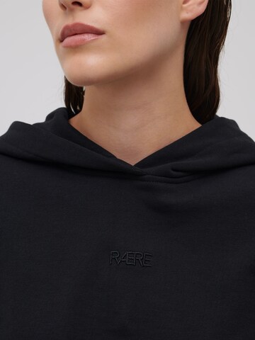 RÆRE by Lorena Rae Sweatshirt 'Giana' i svart