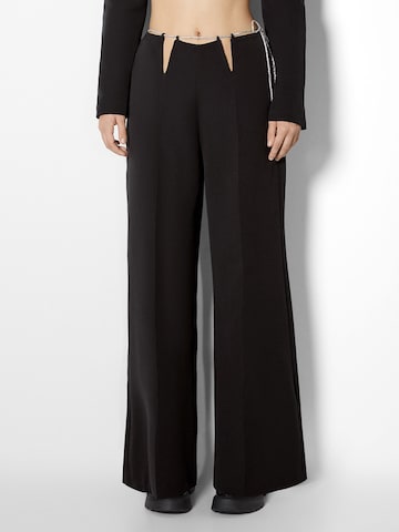 Bershka Панталон с набор в черно: отпред