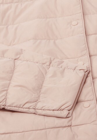 Usha Tussenjas in Roze