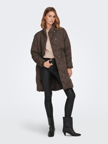 Manteau d’hiver JDY en marron