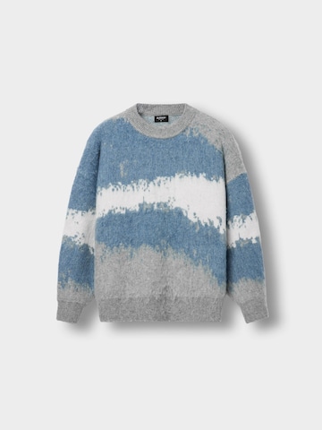 Burocs Sweater 'Hairy Cloudtrace' in Blue: front