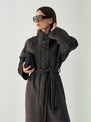 Cappotto di mezza stagione ' N-Marcie ' di Noella in marrone