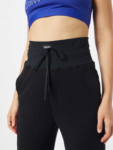 Calvin Klein Sport - Tapered Pantalón en negro