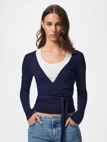 T-shirt 'ROYA ' PIECES en bleu : devant