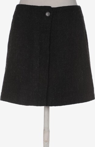 Nicowa Skirt in S in Black: front