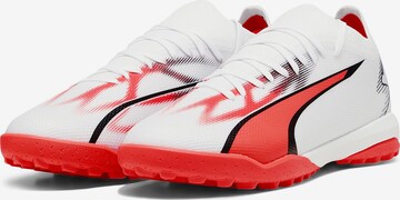 Chaussure de foot 'Ultra Match' PUMA en blanc