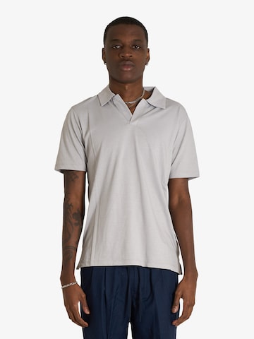 T-Shirt SSEINSE en gris : devant