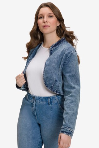 Ulla Popken Between-Season Jacket in Blue: front