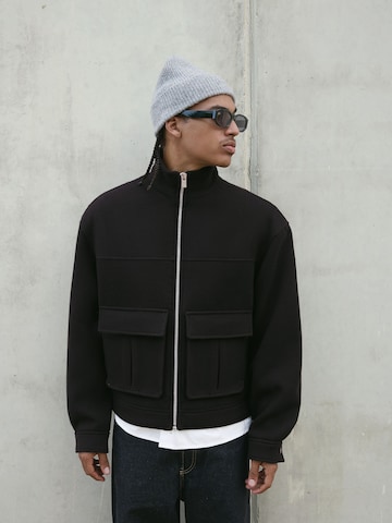 Bershka Between-Season Jacket in Black: front