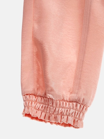 Effilé Pantalon GUESS en rose