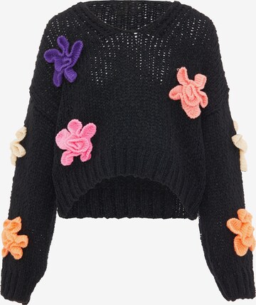 ebeeza Sweater in Black: front