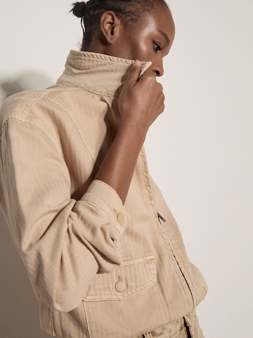 Veste bavaroise ' ' Apricot en beige