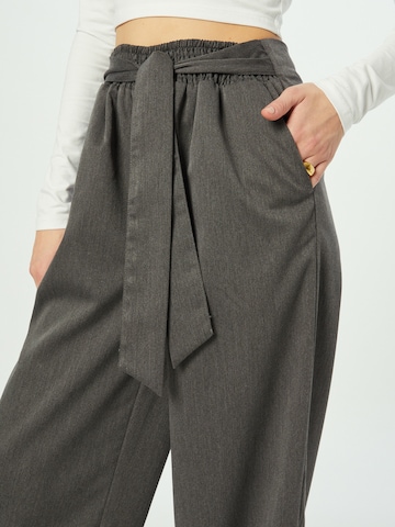 SAINT TROPEZ Loose fit Pleat-Front Pants 'Penelope' in Grey