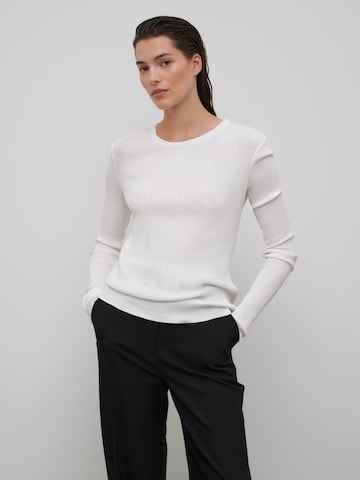 RÆRE by Lorena Rae Sweater 'Juna' in White: front