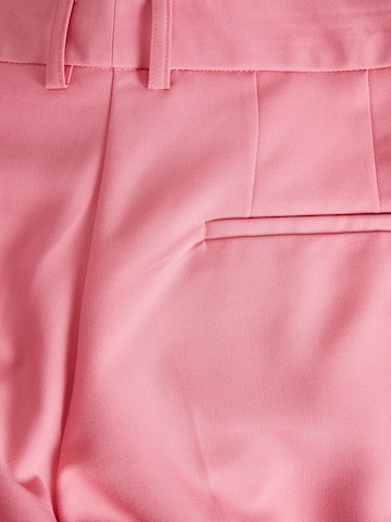 Loosefit Pantaloni con piega frontale 'Mary' di JJXX in rosa