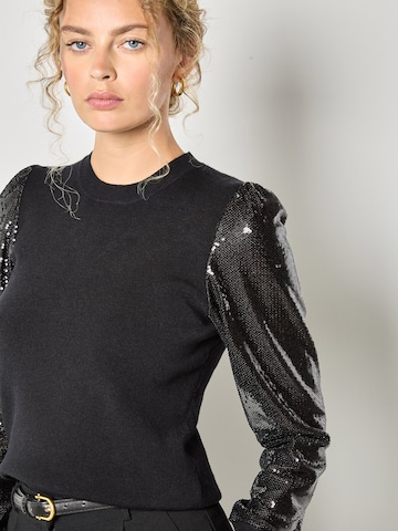 Pull-over ' ' Apricot en noir