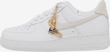 Sneaker low 'AIR FORCE 1 '07' de la Nike Sportswear pe alb: față