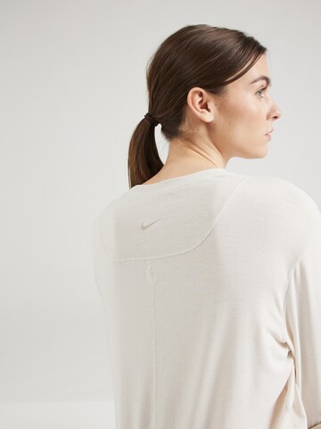 NIKE Functioneel shirt 'ONE' in Beige