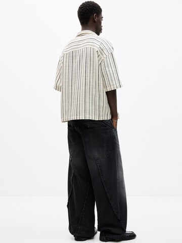 Comfort fit Camicia di Pull&Bear in bianco