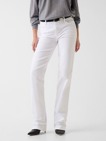 GUESS Flared Jeans in Weiß: Vorderseite