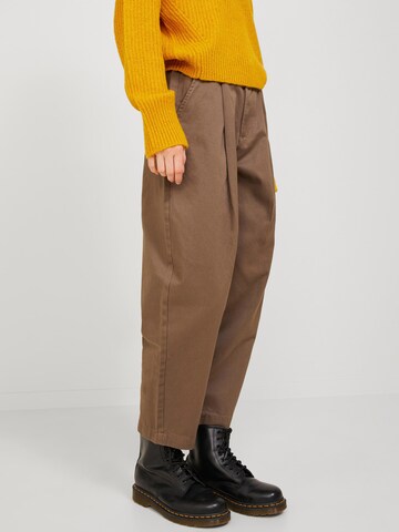 JJXX Loose fit Pleat-Front Pants 'Zoe' in Brown