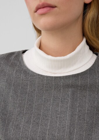 Robe s.Oliver en gris