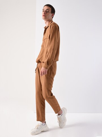 Antioch Hausanzug in Beige