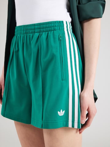 žalia ADIDAS ORIGINALS Laisvas Kelnės 'Firebird Classic'