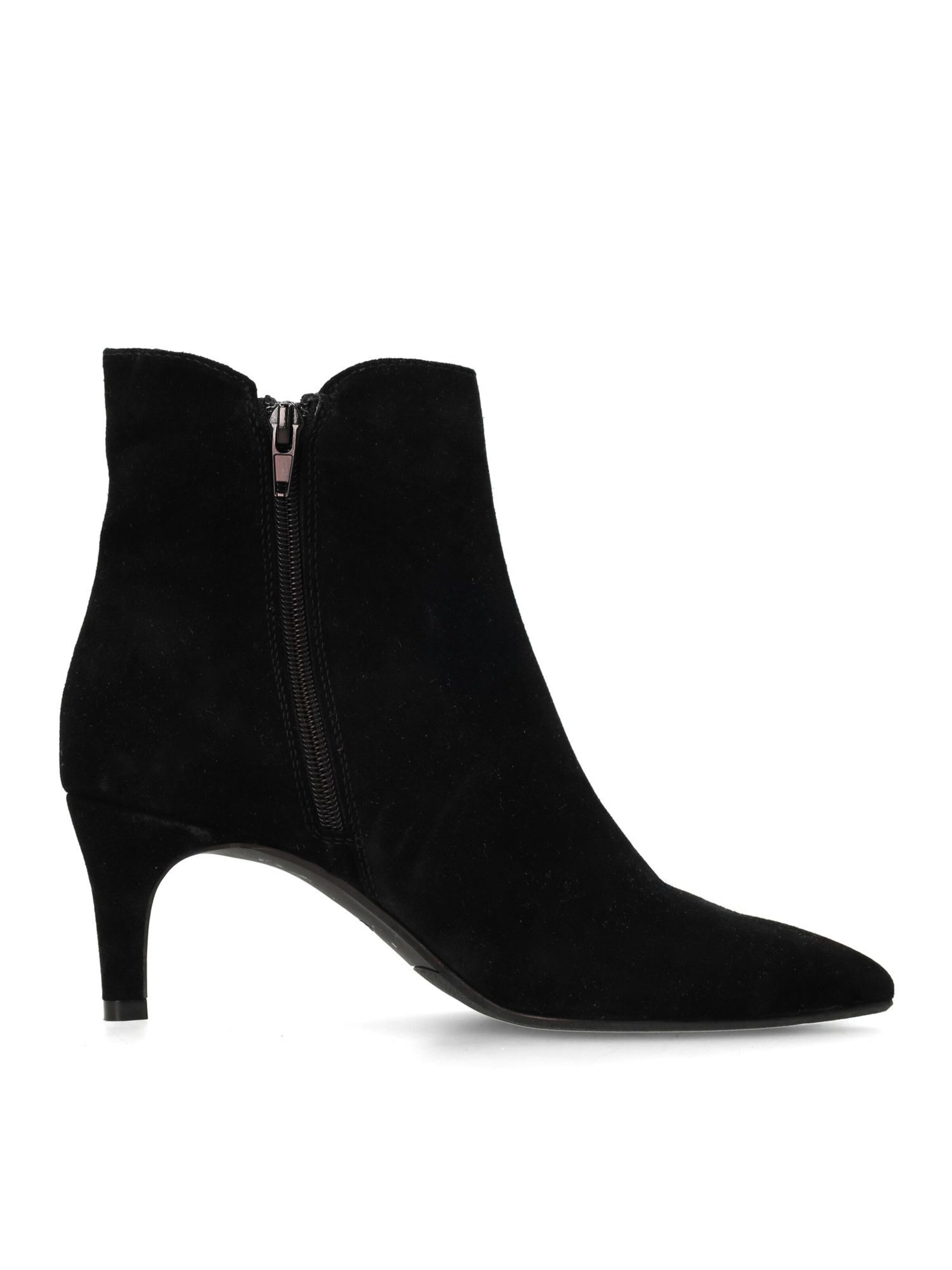 MANFIELD Ankle Boots in Black
