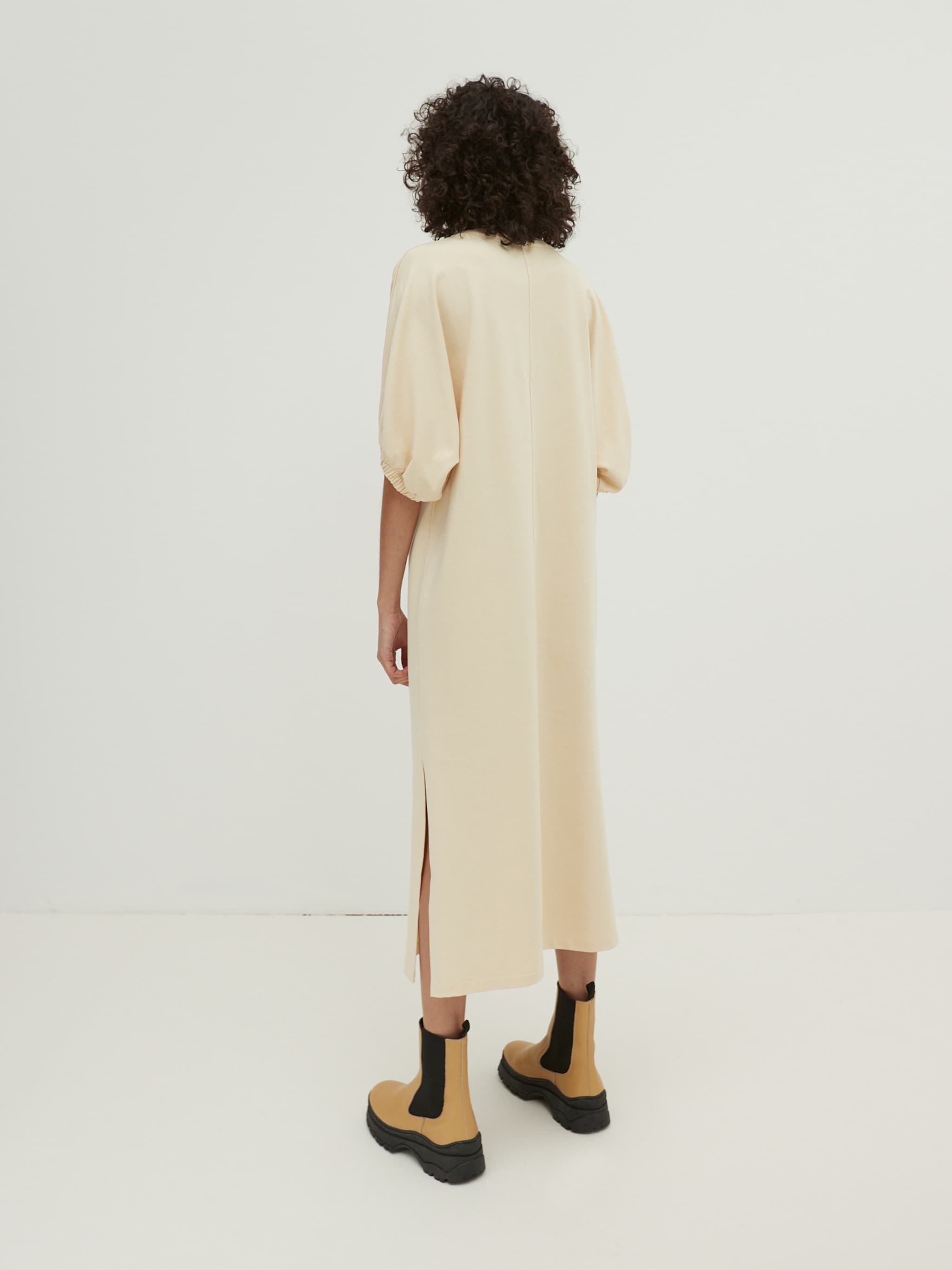 EDITED Produits Robe 'Bria' beige