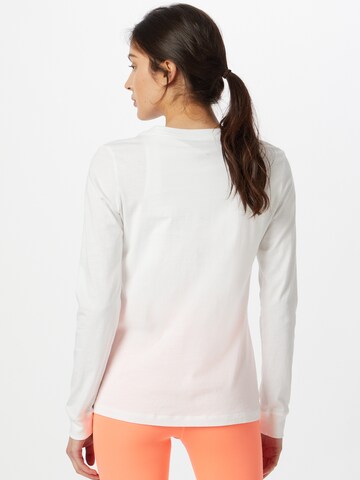 T-shirt Nike Sportswear en blanc