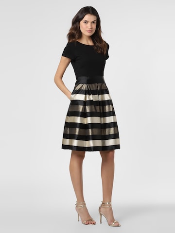 Marie Lund Kleid in Schwarz: Vorderseite