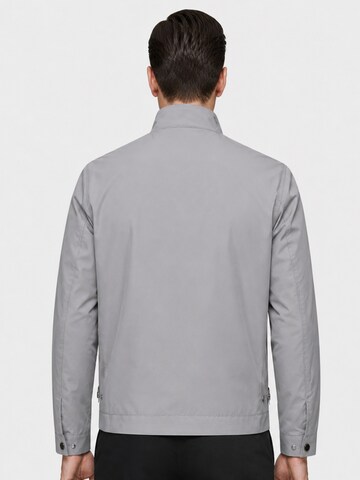 ALLTHEMEN Between-Season Jacket 'Windstille' in Grey