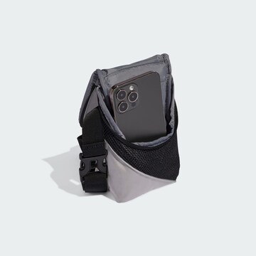 Borsa messenger di ADIDAS ORIGINALS in grigio
